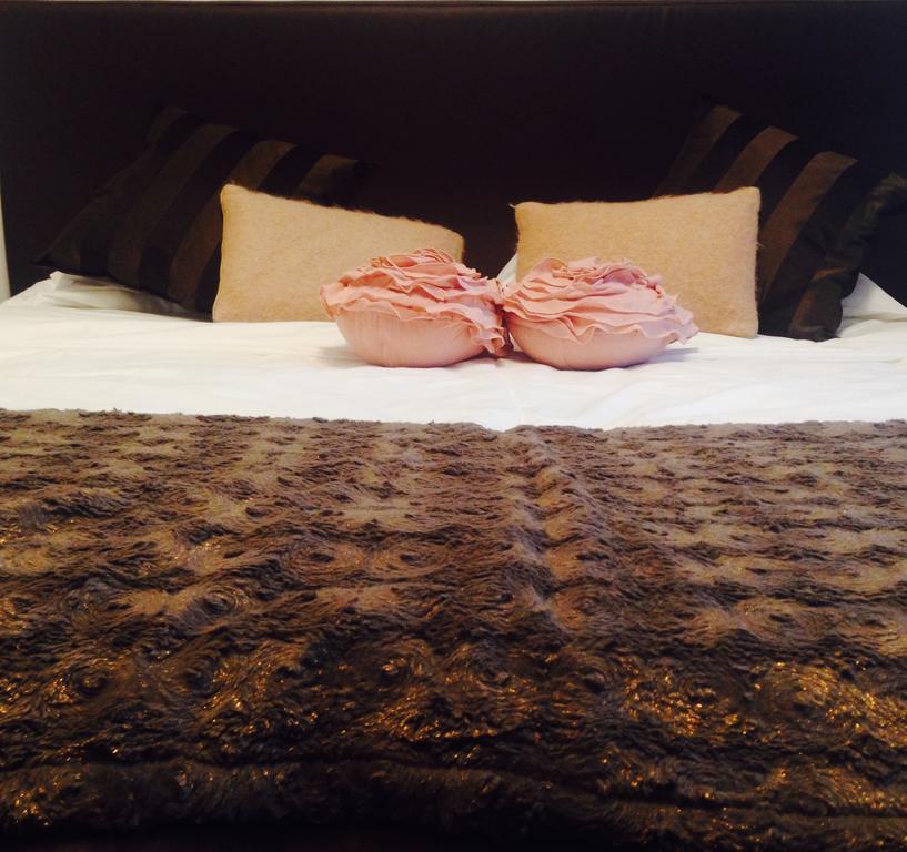 Casa Rosa Bed and Breakfast San Giuliano Milanese Rum bild
