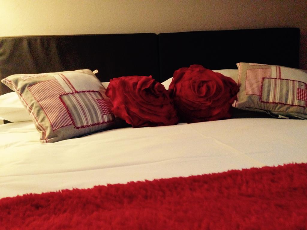 Casa Rosa Bed and Breakfast San Giuliano Milanese Rum bild