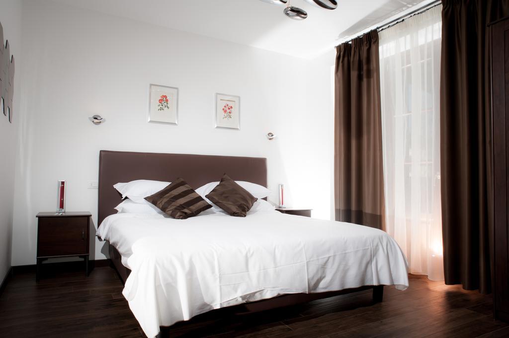 Casa Rosa Bed and Breakfast San Giuliano Milanese Rum bild