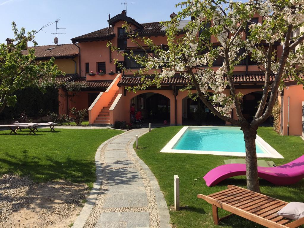 Casa Rosa Bed and Breakfast San Giuliano Milanese Exteriör bild