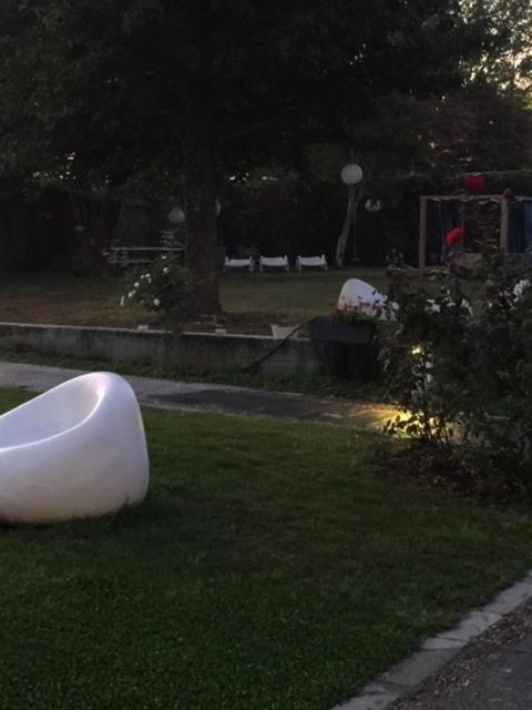 Casa Rosa Bed and Breakfast San Giuliano Milanese Exteriör bild